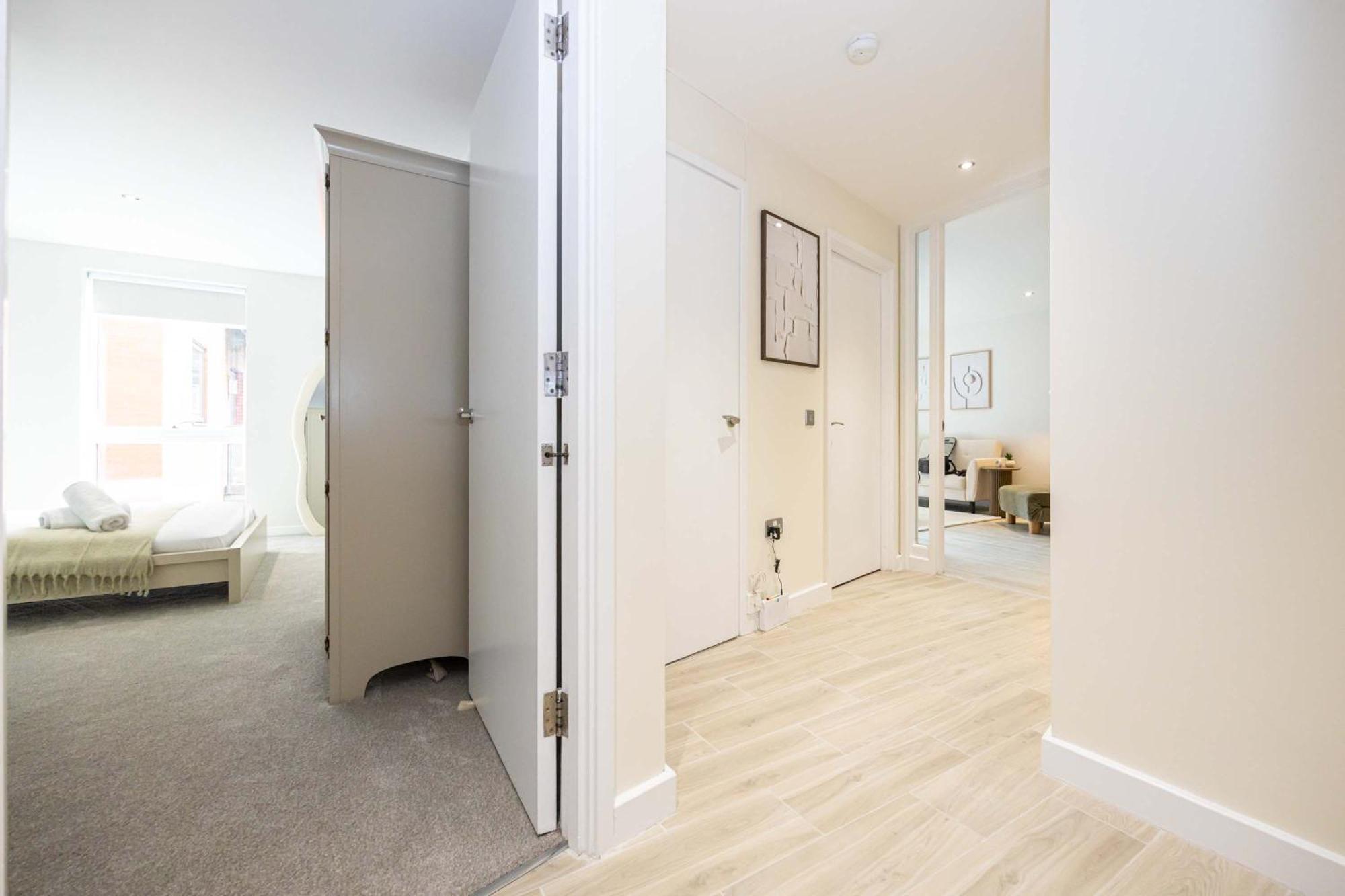 2 Bed Flat Free Parking By Superhost * Manchester